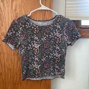 American Eagle Flower Printed Ruffled/Cropped T-Shirt